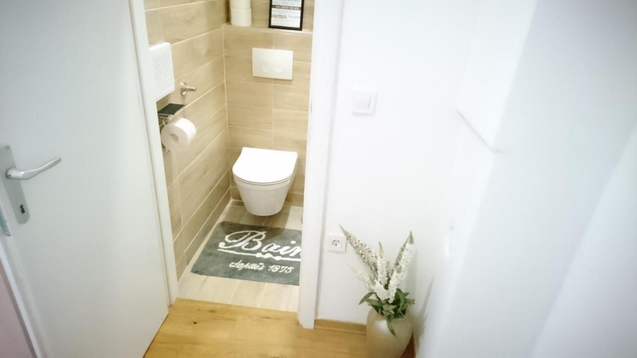Tiny Cozy Accommodation Zagreb Bagian luar foto